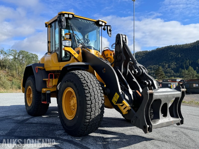 2018 Volvo L90H Hjullaster - Sentralsmøring - Hydraulisk redskapslås - Tilleggshydraulikk - Sertifisert - Cargadora de ruedas: foto 3 2018 Volvo L90H Hjullaster - Sentralsmøring - Hydraulisk redskapslås - Tilleggshydraulikk - Sertifisert - Cargadora de ruedas: foto 3