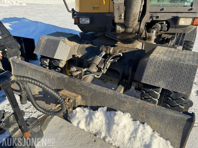 2022 Volvo EW60E HJULGRAVER MED HENGER, TILTROTATOR MED KLYPEKASETT, SKUFFER, SENTRALSMØRING - Excavadora: foto 5 2022 Volvo EW60E HJULGRAVER MED HENGER, TILTROTATOR MED KLYPEKASETT, SKUFFER, SENTRALSMØRING - Excavadora: foto 5