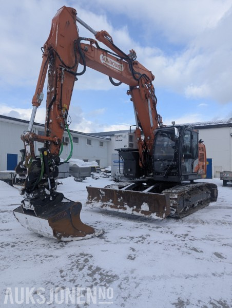 2023 Hitachi ZX225USLC-7 - Montabert CPA, GPS, rototilt, to-delt bom +++ - Excavadora: foto 2 2023 Hitachi ZX225USLC-7 - Montabert CPA, GPS, rototilt, to-delt bom +++ - Excavadora: foto 2