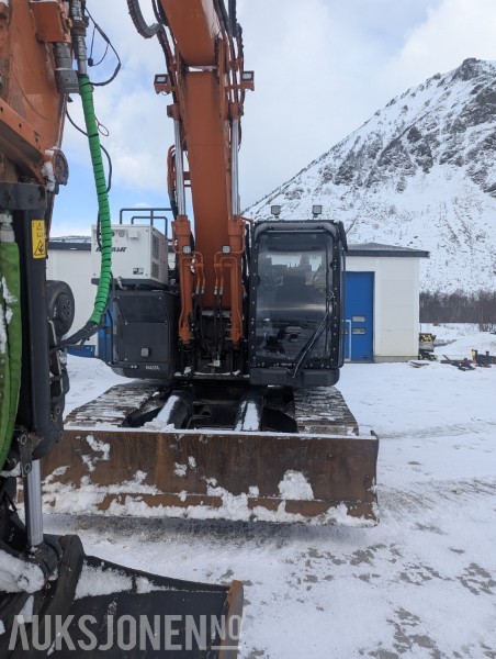 2023 Hitachi ZX225USLC-7 - Montabert CPA, GPS, rototilt, to-delt bom +++ - Excavadora: foto 3 2023 Hitachi ZX225USLC-7 - Montabert CPA, GPS, rototilt, to-delt bom +++ - Excavadora: foto 3