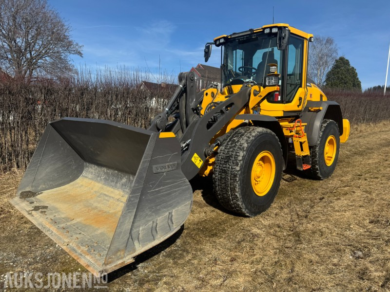 2024 Volvo L70H2 HJULLASTER MED SKUFFE, SETRALSMØRING, VEKT +++ KUN400 TIMER - Cargadora de ruedas: foto 2 2024 Volvo L70H2 HJULLASTER MED SKUFFE, SETRALSMØRING, VEKT +++ KUN400 TIMER - Cargadora de ruedas: foto 2
