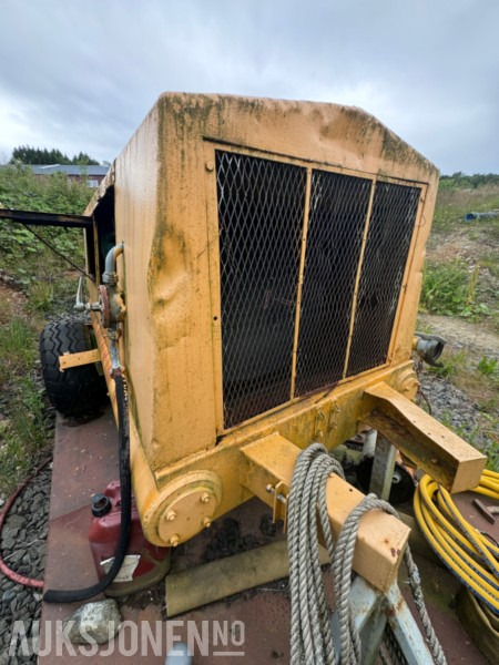 AVA Kompressor - Volvo Penta motor TD 120 A - 13 m3 - På krokramme - Equipo de construcción: foto 3 AVA Kompressor - Volvo Penta motor TD 120 A - 13 m3 - På krokramme - Equipo de construcción: foto 3