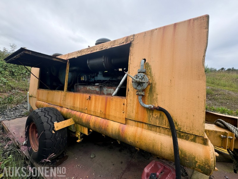 AVA Kompressor - Volvo Penta motor TD 120 A - 13 m3 - På krokramme - Equipo de construcción: foto 2 AVA Kompressor - Volvo Penta motor TD 120 A - 13 m3 - På krokramme - Equipo de construcción: foto 2
