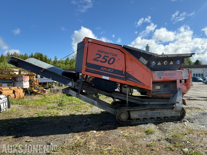 Arjes Impaktor 250 evo kvern - 2 sett med knusekassetter - Servicekit - 922 arbeidstimer - Cribadora: foto 2 Arjes Impaktor 250 evo kvern - 2 sett med knusekassetter - Servicekit - 922 arbeidstimer - Cribadora: foto 2