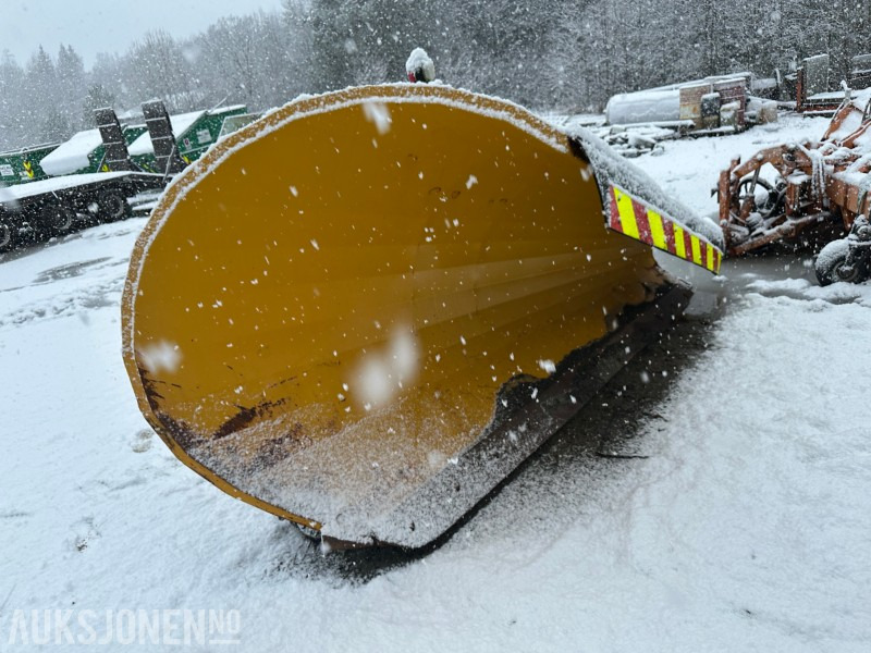 1987 Viking DL 285 B Snøplog / diagonalskjær - Camión: foto 1 1987 Viking DL 285 B Snøplog / diagonalskjær - Camión: foto 1