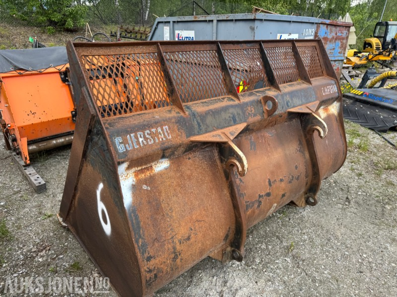 Gjerstad hjullasterskuffe med BM feste - Cargadora de ruedas: foto 1 Gjerstad hjullasterskuffe med BM feste - Cargadora de ruedas: foto 1