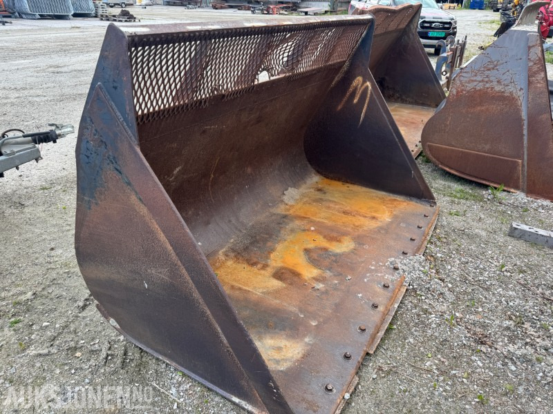 Gjerstad hjullasterskuffe med BM feste - Cargadora de ruedas: foto 3 Gjerstad hjullasterskuffe med BM feste - Cargadora de ruedas: foto 3