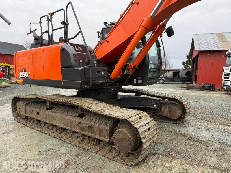 Hitachi ZX250 LC-6 EC223, GPS, Sentralsmøring, 2 skuffer, LED - Excavadora: foto 4 Hitachi ZX250 LC-6 EC223, GPS, Sentralsmøring, 2 skuffer, LED - Excavadora: foto 4