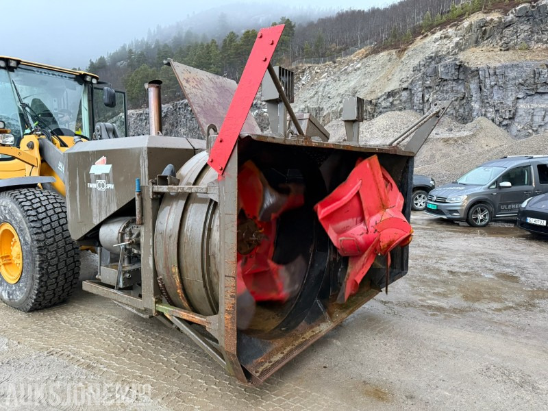 1985 ØVERAASEN TWIN SPIN UPV 150 410 S SNØFRESER - SCANIA V8 - BM Feste - Implemento para Maquinaria de construcción: foto 4 1985 ØVERAASEN TWIN SPIN UPV 150 410 S SNØFRESER - SCANIA V8 - BM Feste - Implemento para Maquinaria de construcción: foto 4