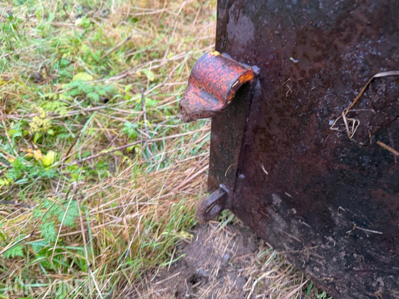 1996 Kraftig stålskuffe - Implemento para Maquinaria de construcción: foto 4 1996 Kraftig stålskuffe - Implemento para Maquinaria de construcción: foto 4