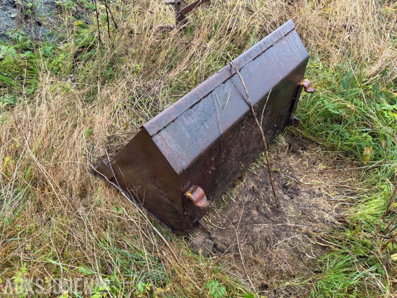 1996 Kraftig stålskuffe - Implemento para Maquinaria de construcción: foto 2 1996 Kraftig stålskuffe - Implemento para Maquinaria de construcción: foto 2