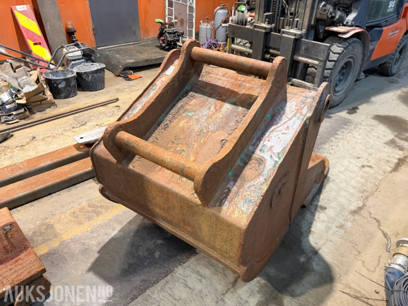 2003 Gjerstad Graveskuff - S70 - 700 L – Bredde 980 mm – Selges som den står - Implemento para Maquinaria de construcción: foto 4 2003 Gjerstad Graveskuff - S70 - 700 L – Bredde 980 mm – Selges som den står - Implemento para Maquinaria de construcción: foto 4