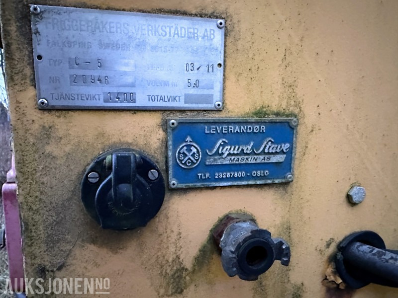 Implemento para Maquinaria de construcción 2011 FALKÖPING C5 SANDSPREDER 5.0 M³ MED VÆSKETANK: foto 11 Implemento para Maquinaria de construcción 2011 FALKÖPING C5 SANDSPREDER 5.0 M³ MED VÆSKETANK: foto 11