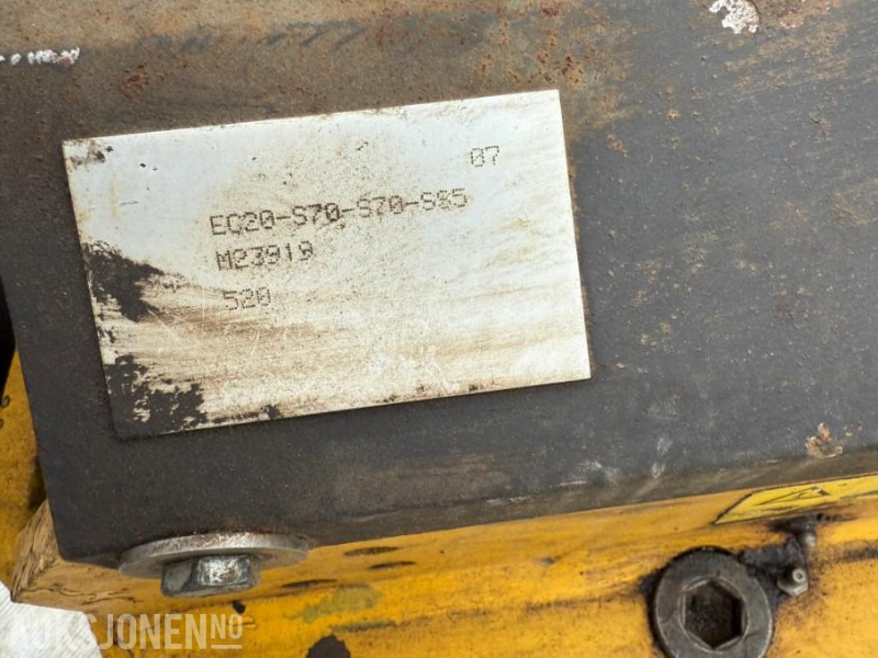 Engcon EC20 Tiltrotator med S70 feste - Implemento para Maquinaria de construcción: foto 5 Engcon EC20 Tiltrotator med S70 feste - Implemento para Maquinaria de construcción: foto 5
