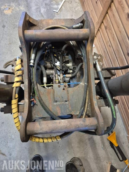 SMP Rotortilt med S60 feste - Implemento para Maquinaria de construcción: foto 3 SMP Rotortilt med S60 feste - Implemento para Maquinaria de construcción: foto 3