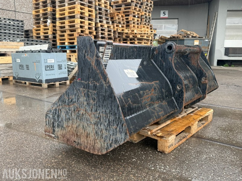 Skuffe til Manitou MRT 1840 - 240 cm - Implemento para Maquinaria de construcción: foto 4 Skuffe til Manitou MRT 1840 - 240 cm - Implemento para Maquinaria de construcción: foto 4