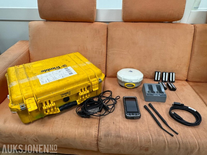 Trimble GNSS/GPS landmålings-sett - Trimble R4 model 3 - Trimble Juno T41 feltkontroller - Implemento para Maquinaria de construcción: foto 1 Trimble GNSS/GPS landmålings-sett - Trimble R4 model 3 - Trimble Juno T41 feltkontroller - Implemento para Maquinaria de construcción: foto 1