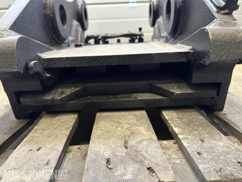 UBRUKT Götene Hydraulisk HK-feste G90 - Implemento para Maquinaria de construcción: foto 2 UBRUKT Götene Hydraulisk HK-feste G90 - Implemento para Maquinaria de construcción: foto 2