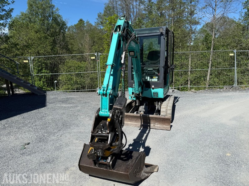 Kobelco SK22 minigraver, Engcon Tiltrotator, pigghammer, 2 skuffer, lys - Excavadora: foto 2 Kobelco SK22 minigraver, Engcon Tiltrotator, pigghammer, 2 skuffer, lys - Excavadora: foto 2
