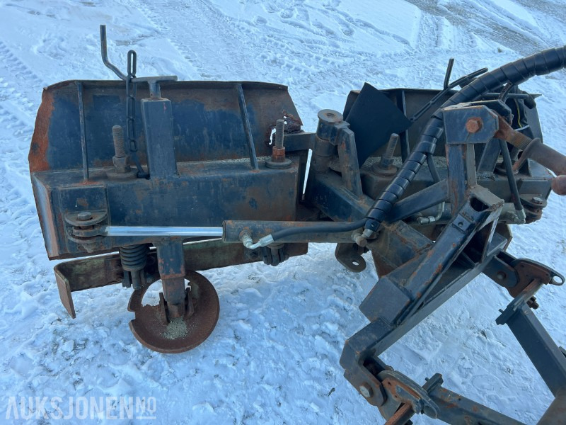 Maquinaria agrícola 2011 Holder C250 med snøskær og strøkasse (Rep obj): foto 18 Maquinaria agrícola 2011 Holder C250 med snøskær og strøkasse (Rep obj): foto 18