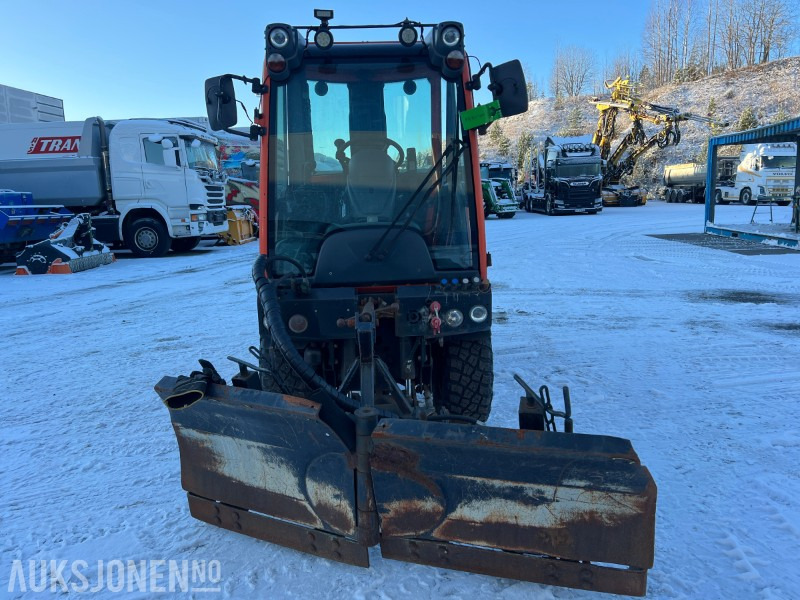 Maquinaria agrícola 2011 Holder C250 med snøskær og strøkasse (Rep obj): foto 8 Maquinaria agrícola 2011 Holder C250 med snøskær og strøkasse (Rep obj): foto 8