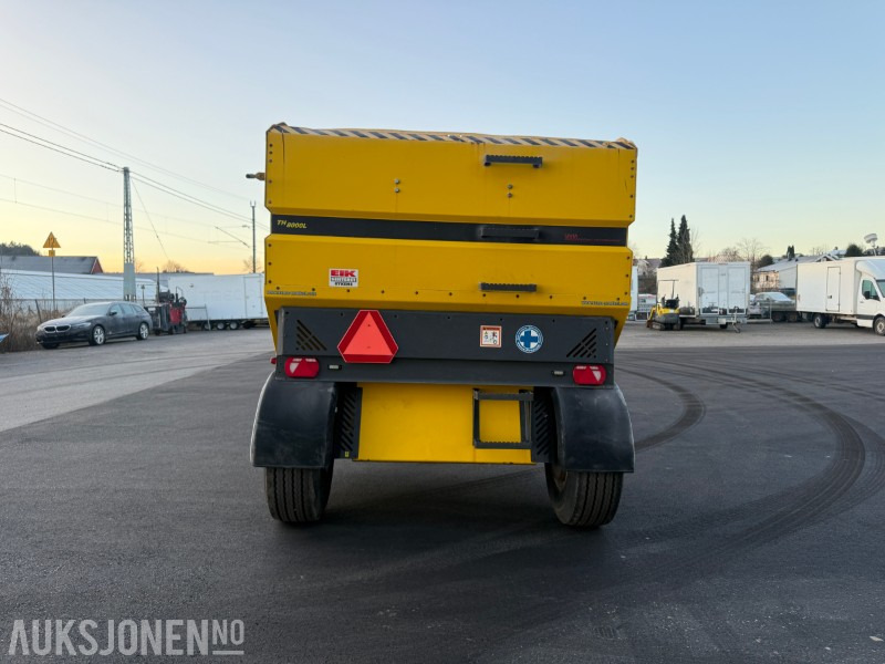 2022 Vama TH-8000L Strøvogn - Levert ny høsten 2023 – Meget pen og lite brukt - Maquinaria agrícola: foto 4 2022 Vama TH-8000L Strøvogn - Levert ny høsten 2023 – Meget pen og lite brukt - Maquinaria agrícola: foto 4