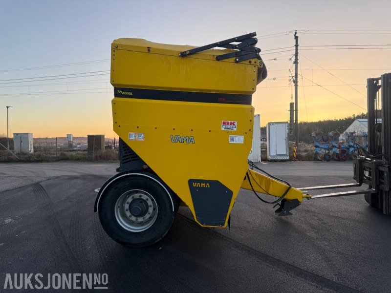 2022 Vama TH-8000L Strøvogn - Levert ny høsten 2023 – Meget pen og lite brukt - Maquinaria agrícola: foto 2 2022 Vama TH-8000L Strøvogn - Levert ny høsten 2023 – Meget pen og lite brukt - Maquinaria agrícola: foto 2