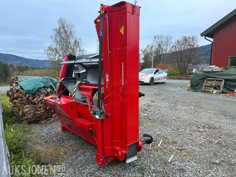 2024 Hakki pilke 38 pro vedmaskin m/flisavsug - Maquinaria agrícola: foto 3 2024 Hakki pilke 38 pro vedmaskin m/flisavsug - Maquinaria agrícola: foto 3