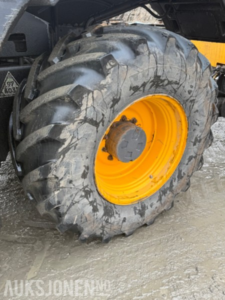 4 stk Michelin Axiobib 600/70R30 traktordekk -stått på fasttrac - Maquinaria agrícola: foto 4 4 stk Michelin Axiobib 600/70R30 traktordekk -stått på fasttrac - Maquinaria agrícola: foto 4