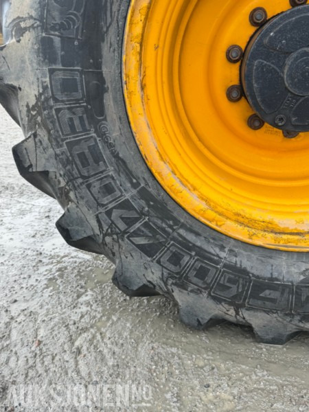 4 stk Michelin Axiobib 600/70R30 traktordekk -stått på fasttrac - Maquinaria agrícola: foto 3 4 stk Michelin Axiobib 600/70R30 traktordekk -stått på fasttrac - Maquinaria agrícola: foto 3