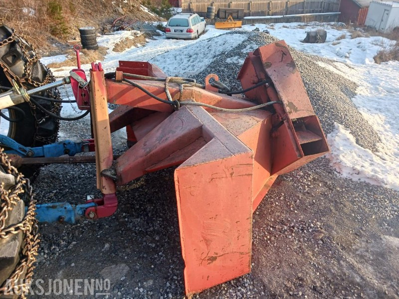 Snøfres til traktor med trekant feste og PTO - Maquinaria agrícola: foto 1 Snøfres til traktor med trekant feste og PTO - Maquinaria agrícola: foto 1