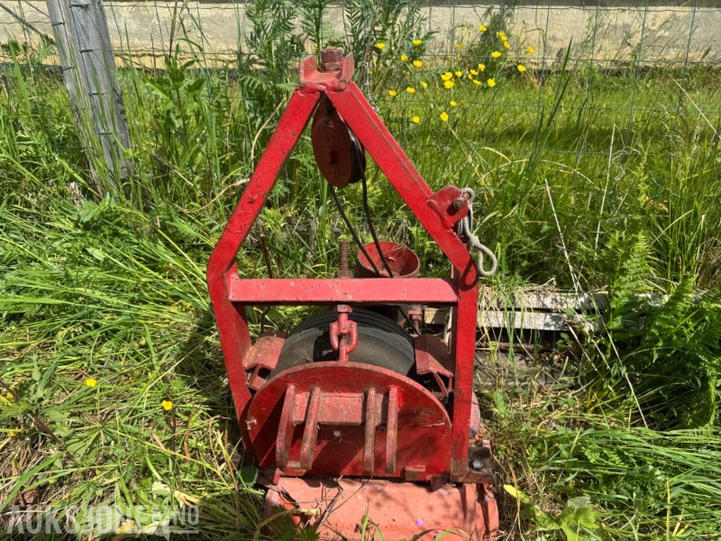 Vinsj til traktor - Maquinaria agrícola: foto 1 Vinsj til traktor - Maquinaria agrícola: foto 1