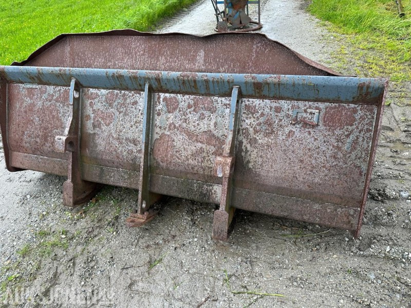 SKUFFE TIL MERLO LASTER - Cazo cargador: foto 2 SKUFFE TIL MERLO LASTER - Cazo cargador: foto 2