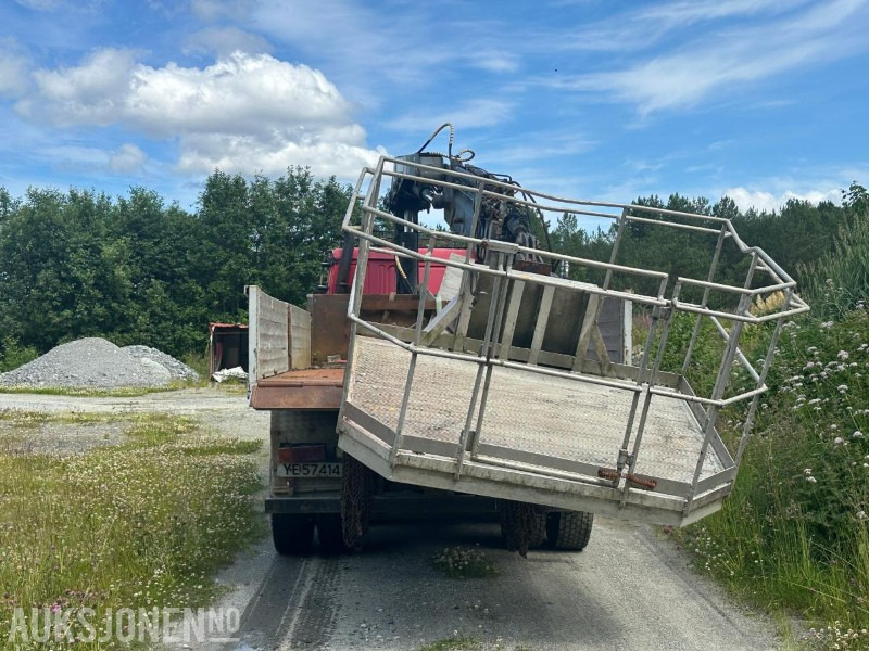 Scania P112H - Intercooler - 6X2 - Fastmontert kran med uttrekk og kurv - Tipp kasse - Camión grúa: foto 4 Scania P112H - Intercooler - 6X2 - Fastmontert kran med uttrekk og kurv - Tipp kasse - Camión grúa: foto 4