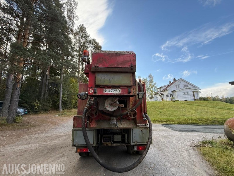 1986 Volvo FL10 Intercooler 6x2 med Müller Umwelttechnik slamsuger/spylepåbygg - Vehículo municipal: foto 4 1986 Volvo FL10 Intercooler 6x2 med Müller Umwelttechnik slamsuger/spylepåbygg - Vehículo municipal: foto 4