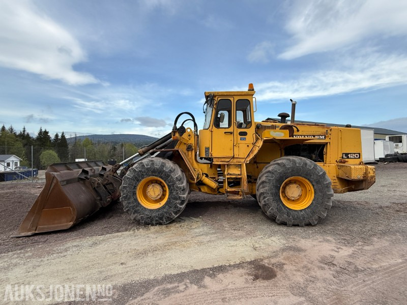 Volvo L120 Hjullaster - 4x4 - Gjerstad 2900L skuff - Nylig byttet dekk - Vekt montert - Cargadora de ruedas: foto 3 Volvo L120 Hjullaster - 4x4 - Gjerstad 2900L skuff - Nylig byttet dekk - Vekt montert - Cargadora de ruedas: foto 3