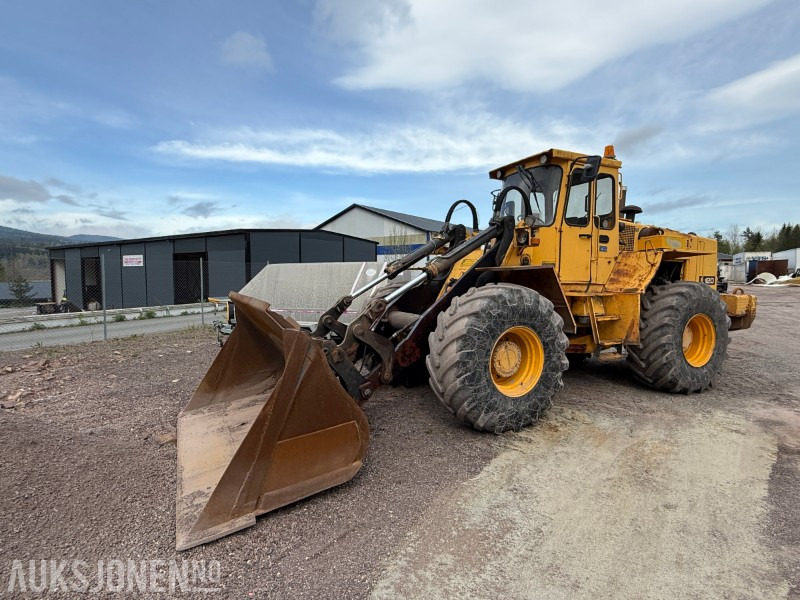 Volvo L120 Hjullaster - 4x4 - Gjerstad 2900L skuff - Nylig byttet dekk - Vekt montert - Cargadora de ruedas: foto 1 Volvo L120 Hjullaster - 4x4 - Gjerstad 2900L skuff - Nylig byttet dekk - Vekt montert - Cargadora de ruedas: foto 1