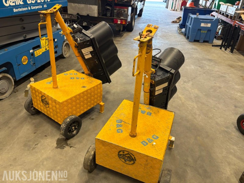 Sett med trafikklys - Equipo de construcción: foto 2 Sett med trafikklys - Equipo de construcción: foto 2