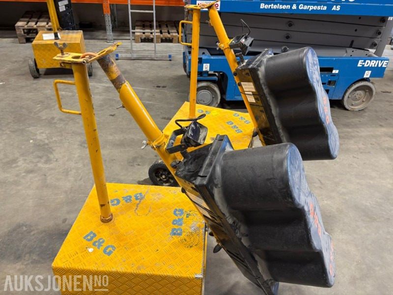 Sett med trafikklys - Equipo de construcción: foto 3 Sett med trafikklys - Equipo de construcción: foto 3