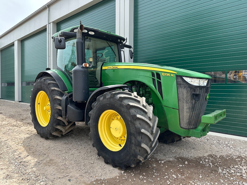 John Deere 8335R AutoPower - Tractor: foto 2 John Deere 8335R AutoPower - Tractor: foto 2