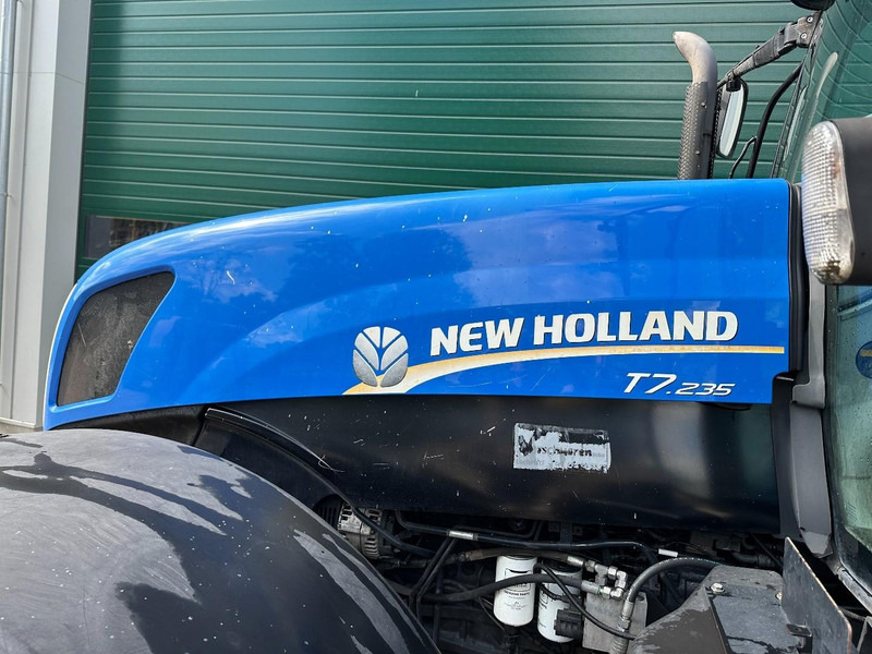 Tractor New Holland T7.235 Power Command: foto 15