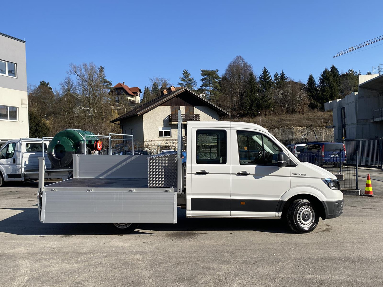 MAN TGE 3.180 DOKA 1+6 3640MM | OFFENE PRITSCHE + ALU KOFFER AUF DER PRITSCHE - Furgoneta caja abierta: foto 3 MAN TGE 3.180 DOKA 1+6 3640MM | OFFENE PRITSCHE + ALU KOFFER AUF DER PRITSCHE - Furgoneta caja abierta: foto 3