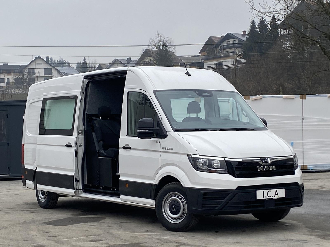 MAN TGE L4H3 180KM | SITZBANK ZWEITE REIHE + FLEXMO EINRICHTUNG - Furgoneta de pasajeros: foto 4 MAN TGE L4H3 180KM | SITZBANK ZWEITE REIHE + FLEXMO EINRICHTUNG - Furgoneta de pasajeros: foto 4