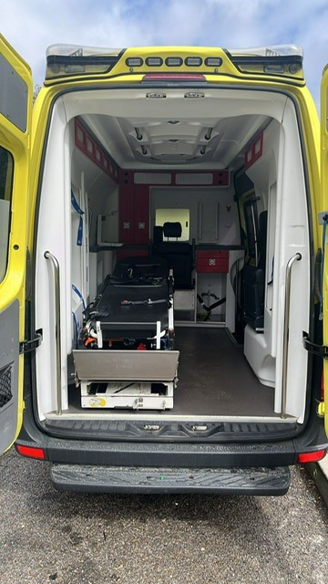Mercedes Benz AMBULANCE Lot of 10 units Sprinter 313 CDI Automatic - Vehículo municipal: foto 3 Mercedes Benz AMBULANCE Lot of 10 units Sprinter 313 CDI Automatic - Vehículo municipal: foto 3