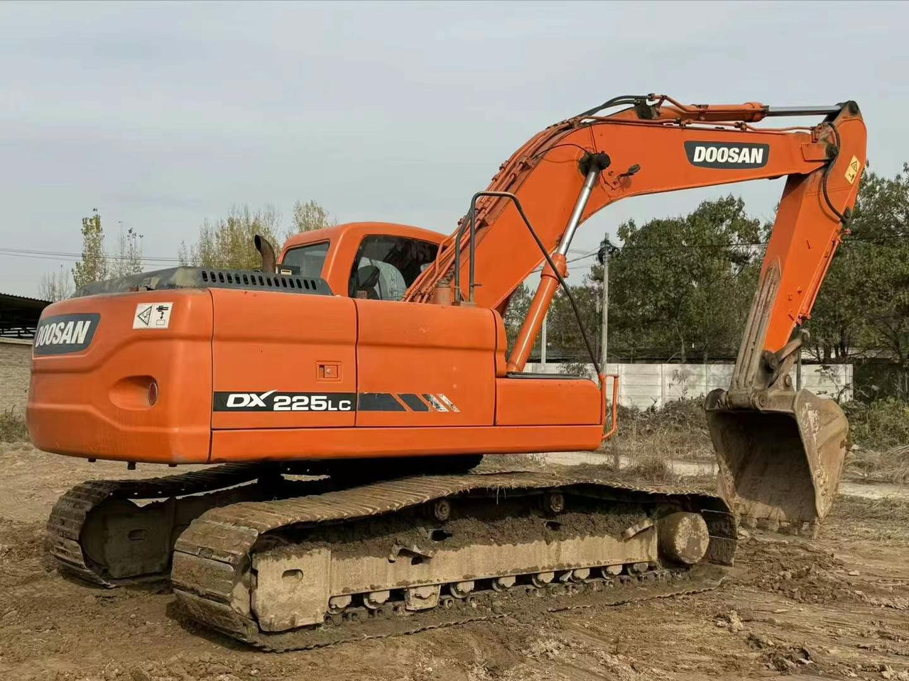 Doosan Used Excavator 225 DX225 DX300 DH150 DX300 DX420 DX520 for Sale - Excavadora de cadenas: foto 1 Doosan Used Excavator 225 DX225 DX300 DH150 DX300 DX420 DX520 for Sale - Excavadora de cadenas: foto 1