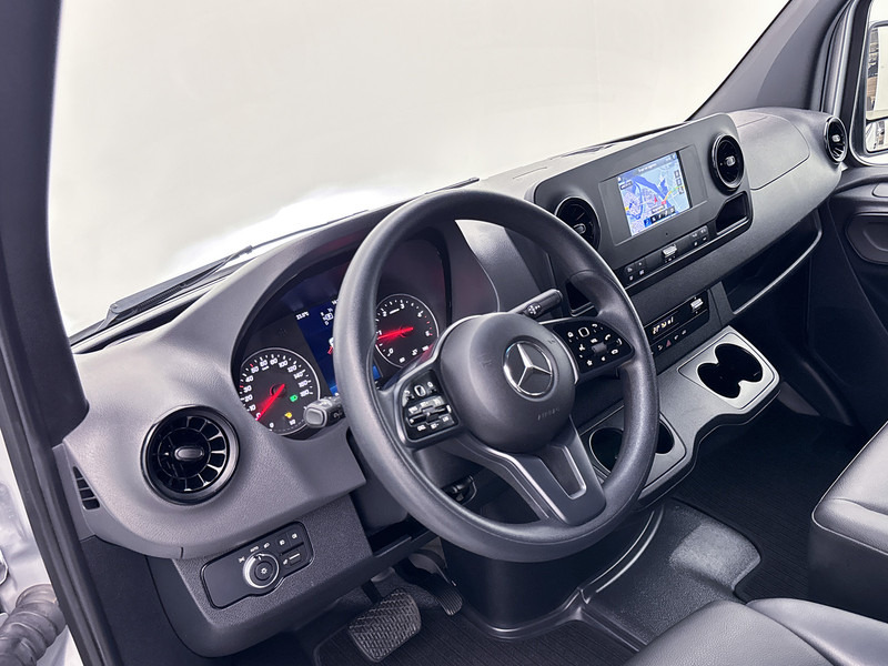 Mercedes-Benz Sprinter 317 1.9 CDI L3H2 RWD Led Automaat 9G 3500KG trekgewicht Navigatie Cruise control Betimmering Camera - Furgón: foto 4 Mercedes-Benz Sprinter 317 1.9 CDI L3H2 RWD Led Automaat 9G 3500KG trekgewicht Navigatie Cruise control Betimmering Camera - Furgón: foto 4