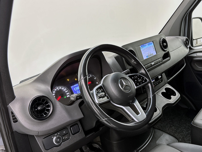 Mercedes-Benz Sprinter 519 3.0 CDI L3H2 V6 Led koplampen 360 camera systeem Trekhaak Navigatie Dubbel lucht - Furgón: foto 5 Mercedes-Benz Sprinter 519 3.0 CDI L3H2 V6 Led koplampen 360 camera systeem Trekhaak Navigatie Dubbel lucht - Furgón: foto 5