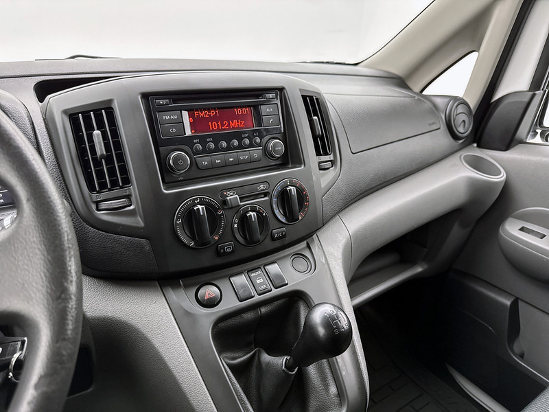 Nissan NV200 1.6 Business Marge Benzine Achteruitrijcamera Trekhaak Sidebars NAP Betimmering - Furgoneta pequeña: foto 5 Nissan NV200 1.6 Business Marge Benzine Achteruitrijcamera Trekhaak Sidebars NAP Betimmering - Furgoneta pequeña: foto 5