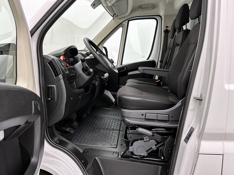 Furgoneta caja cerrada Opel Movano 2.2D 140pk Bakwagen met Laadklep Cruise Control Meubelbak Airco: foto 16