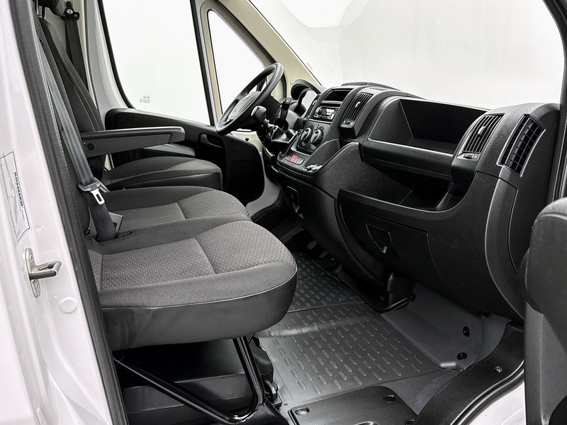 Furgoneta caja cerrada Opel Movano 2.2D 140pk Bakwagen met Laadklep Cruise Control Meubelbak Airco: foto 17